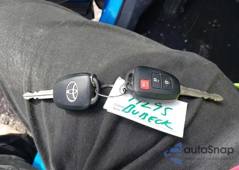 2017 Toyota Rav4 Xle from USA, damaged, VIN JTMRFREV0HJ707149